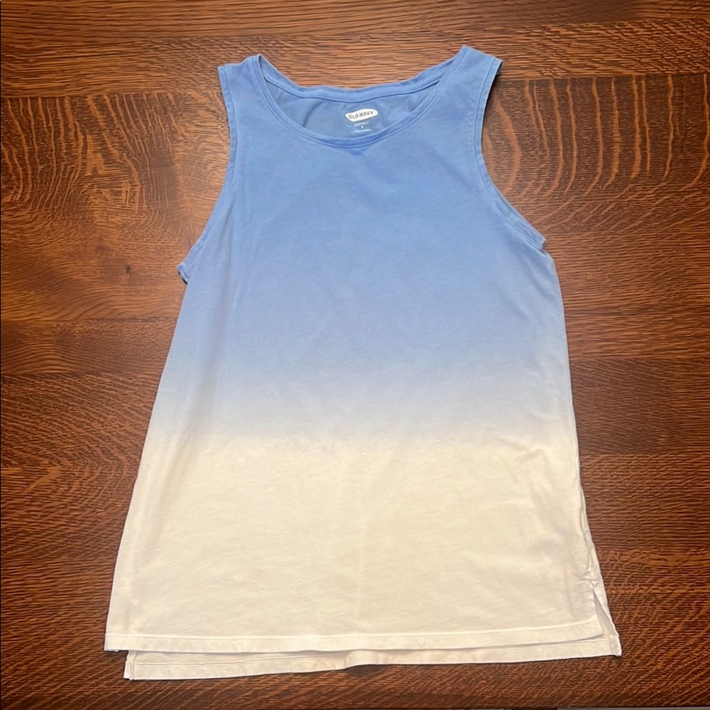 Old Navy Women’s Blue and White Gradient Tank Top in Size Small